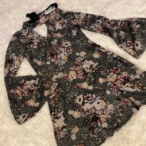 Floral Shift Dress with Keyhole chest & Velvet Tie